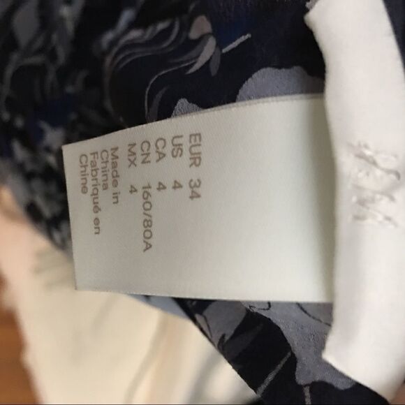 H&M Marie Antoinette Style puffed ruched Top - Picture 5 of 6